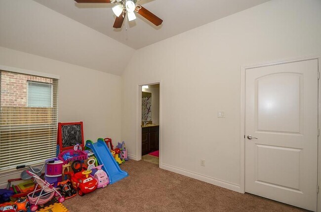 Foto del edificio - 4307 Fenetre Forest St