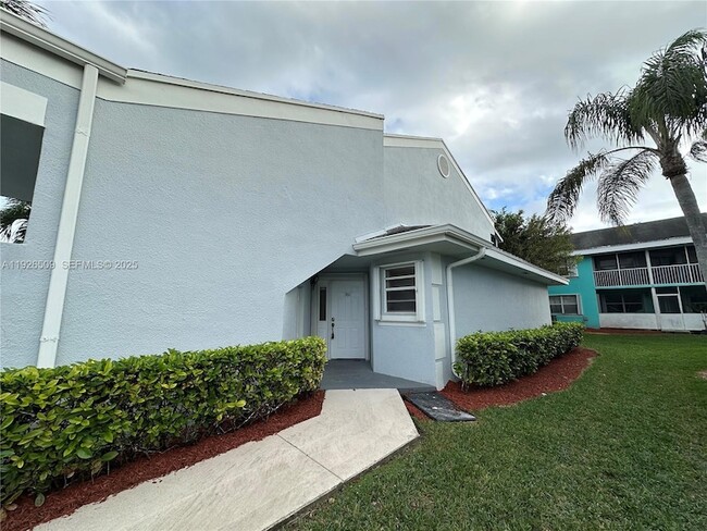 Foto del edificio - 2651 SE 19th Ct