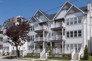 Foto del edificio - 1766-1812 N Warren Ave