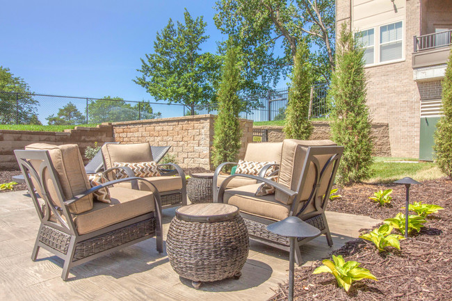 Luxury Outdoor Spaces - Park 120 Oak Hills