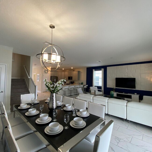 Building Photo - CHAMPIONS GATE FURNISHED 8 BEDROOM - LONG ...