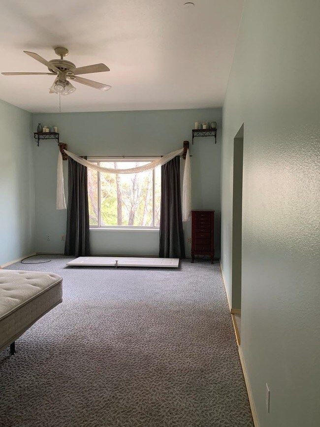Building Photo - 2 br, 3 bath Apartment - 355 Interstate 80 W