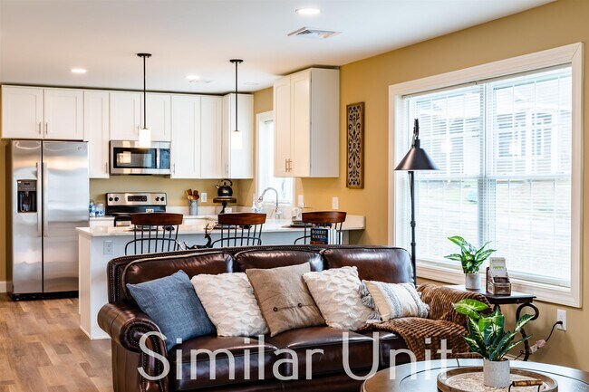 Foto del edificio - 8 John Dr