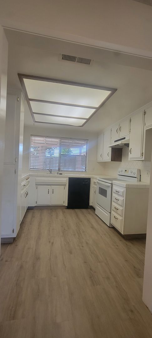 Foto del edificio - 4508 Foxboro Ave