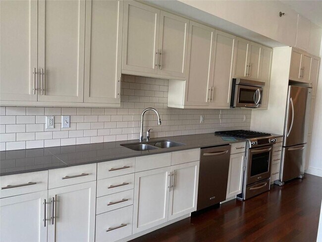 Foto del edificio - 1100 Howell Mill Rd NW