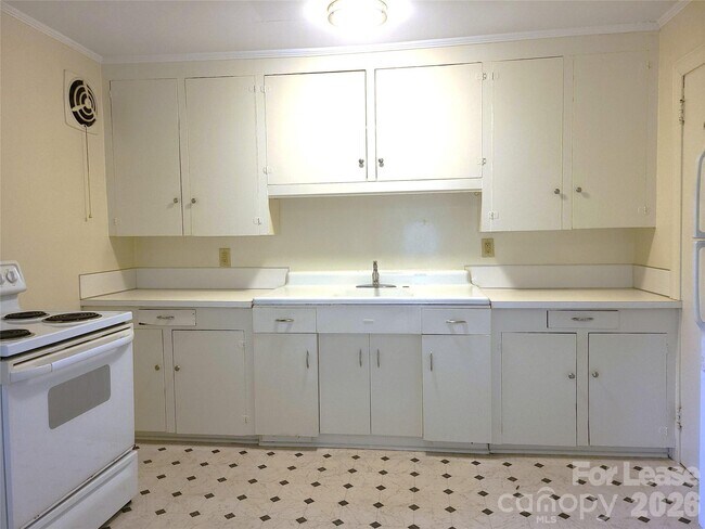 Foto del edificio - 2245 Crescent Ave