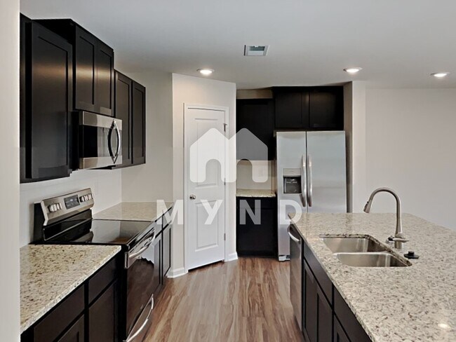 Building Photo - 2325 Pebble Close Ct