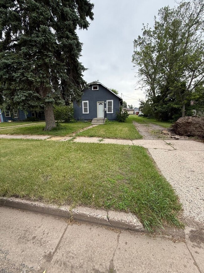 Foto del edificio - 811 9th Ave SE