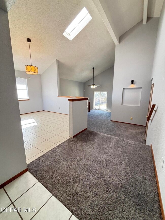 Foto del edificio - 10905 Loma De Rio Pl