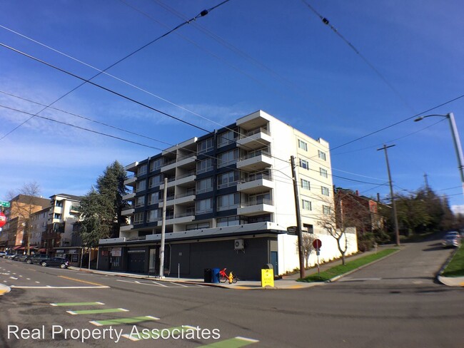 Foto del edificio - 5200 University Way