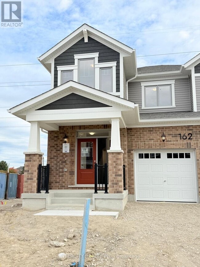 Building Photo - 162 Stamson St