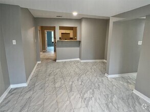 Building Photo - 510 W Gandy St