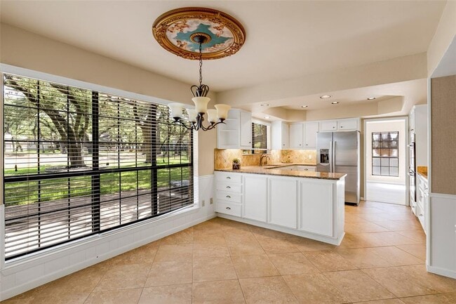 Foto del edificio - 9006 Balcones Club Dr