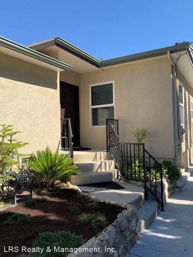 Building Photo - 3 br, 1 bath House - 17001 Forrest St.
