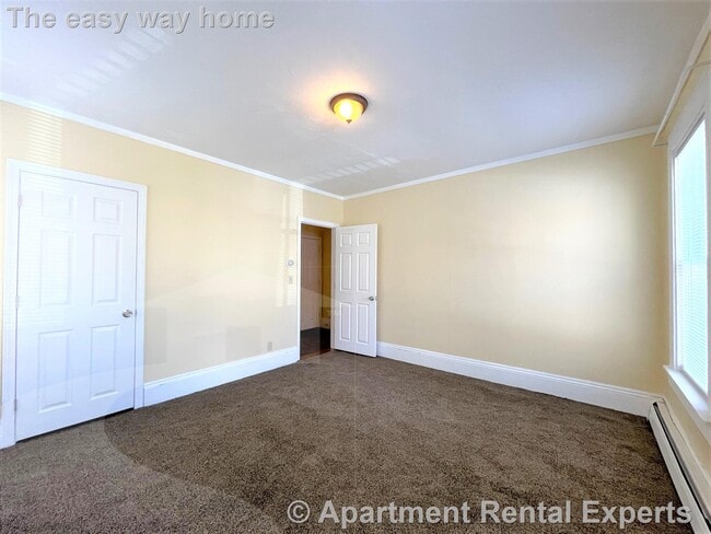 Building Photo - 15 Laurel St