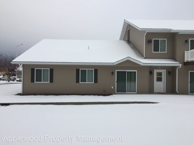 Building Photo - 7 Diane Rd