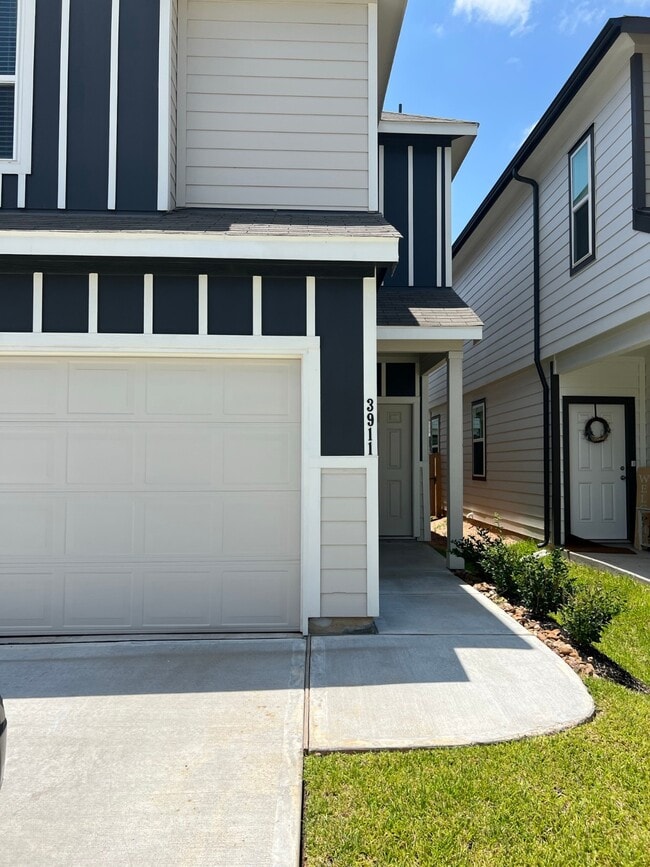 Building Photo - 3911 Faletti Dr