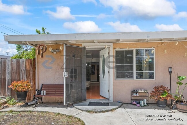 Building Photo - 28179 Tampa Ave