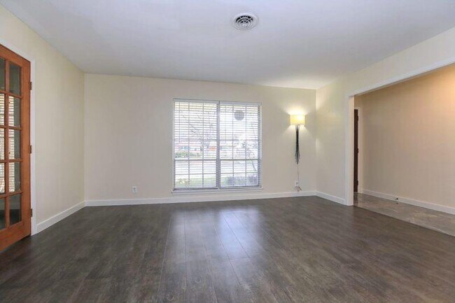 Foto del edificio - 5407 Rutherglenn Dr