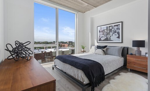 Foto del edificio - 656 W Sheridan Rd