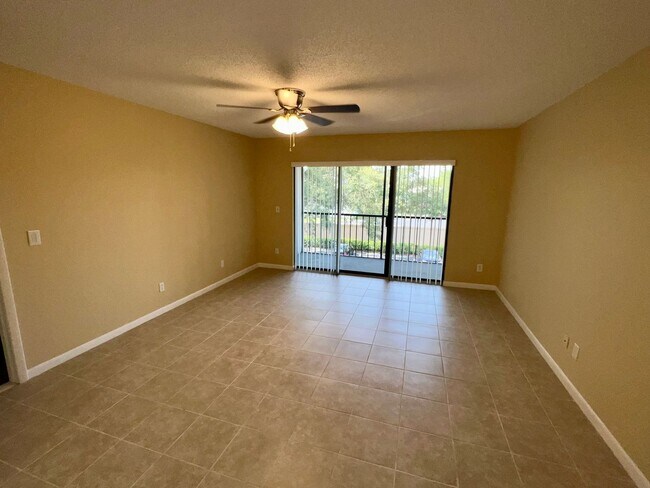 Building Photo - 8203 Sun Spring Cir