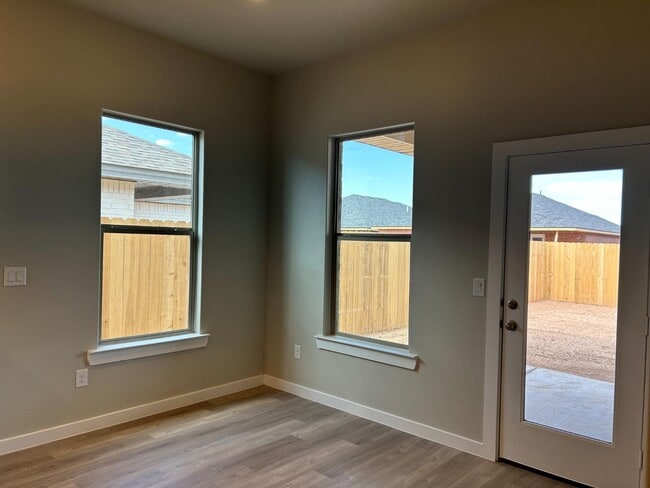 Building Photo - 3602 Urbana Pl