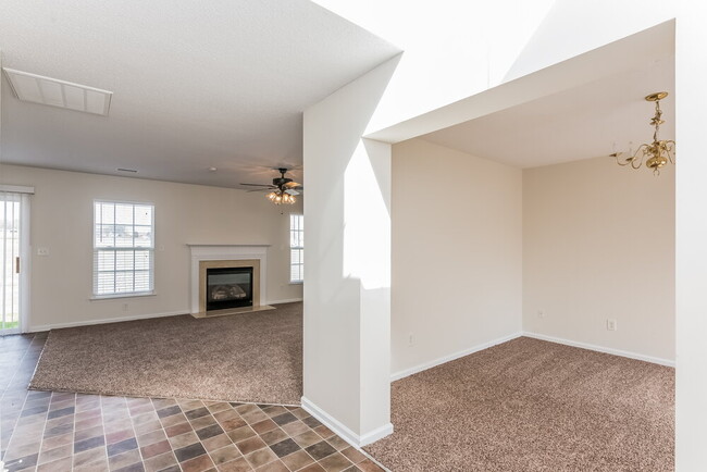Building Photo - 1036 Meadowbrook Ln SW