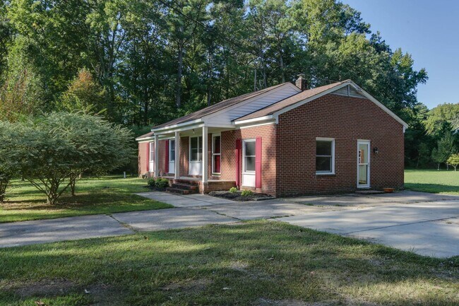 Foto del edificio - Welcome to Yorktown with a charming rural ...