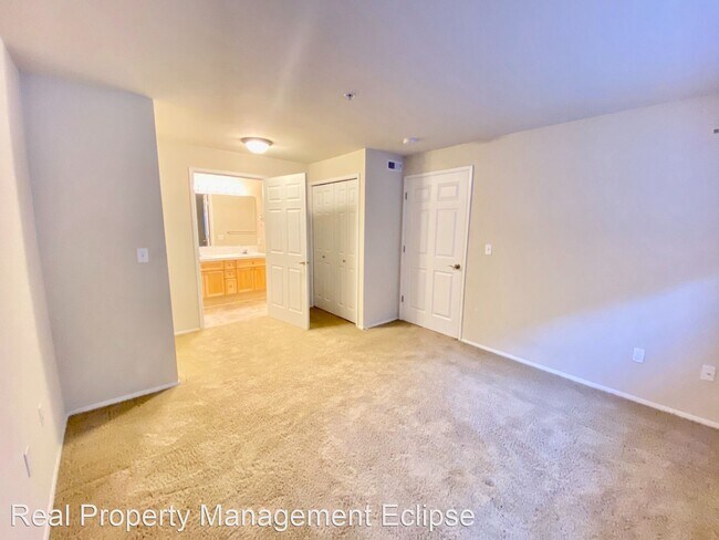 Building Photo - 8808 Redmond-Woodinville Rd NE