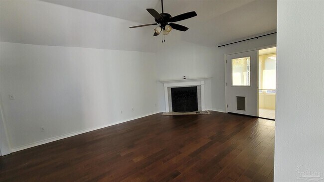 Foto del edificio - 4559 Tradewinds Dr