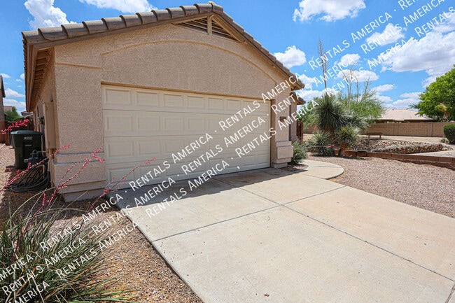 Foto del edificio - 6437 W Saddlehorn Rd