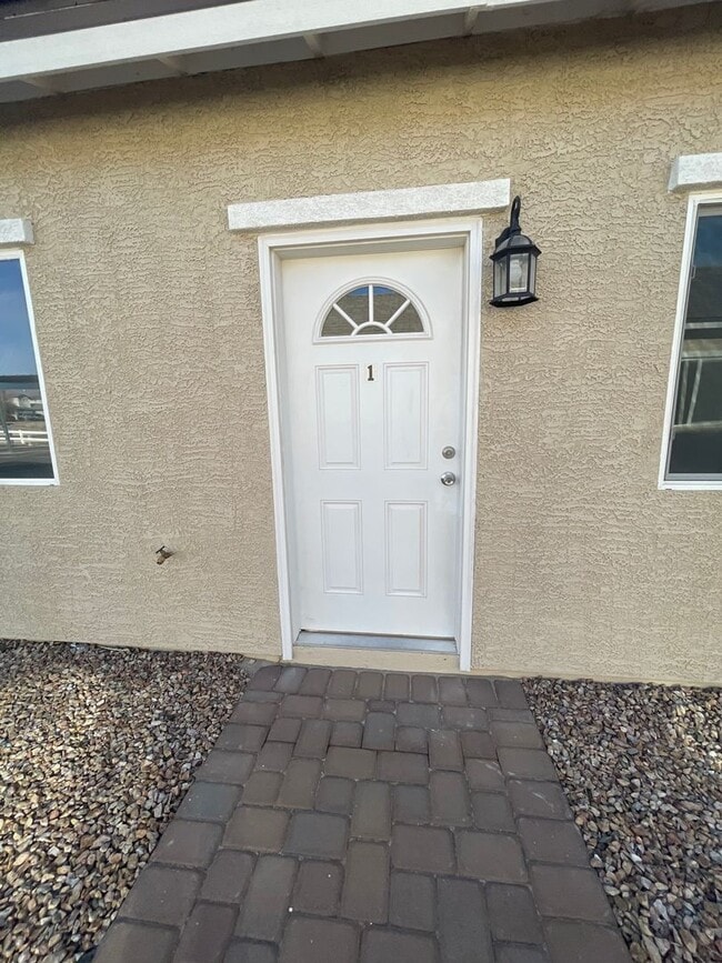 Building Photo - 2 bedroom Condo in Pahrump