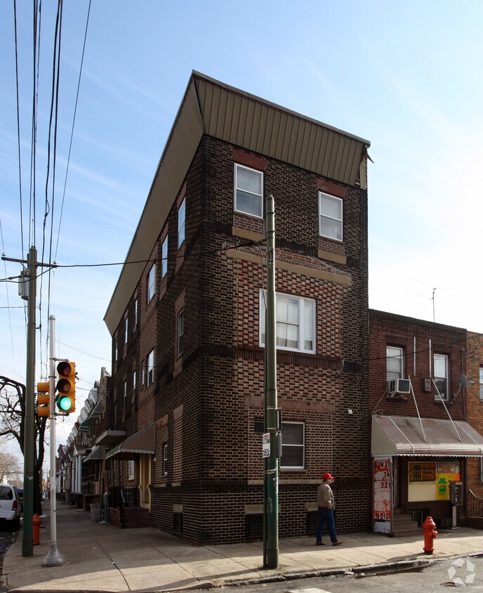 Primary Photo - 2101 S 9th St