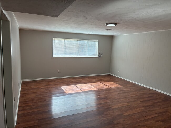 Building Photo - 1570 Tamarac St