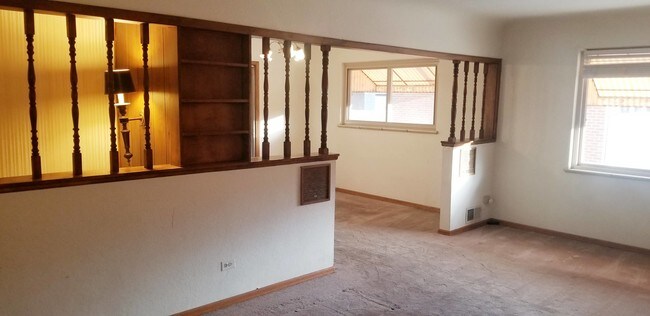 Building Photo - 4570 Julian St