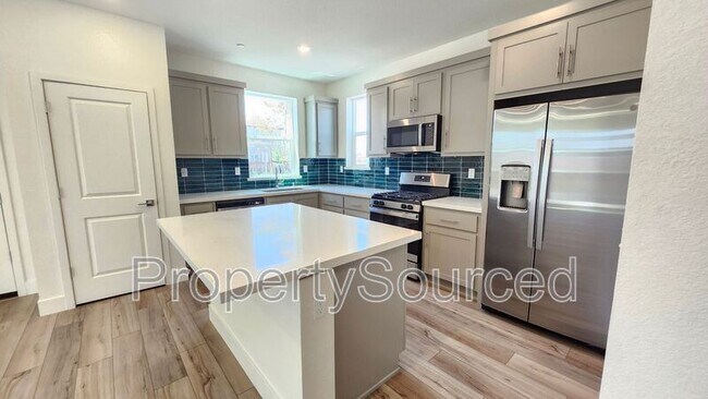 Foto del edificio - 17832 Reunion St