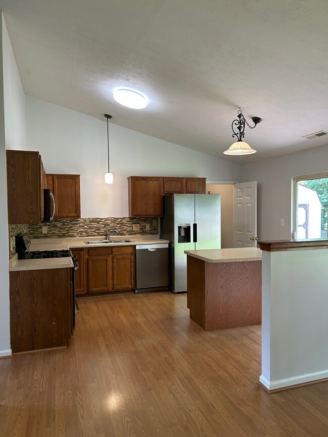 Building Photo - 6438 Thistle Bnd
