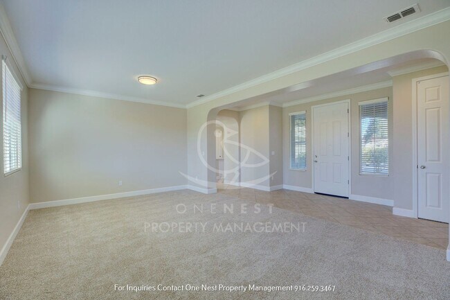 Foto del edificio - Plumas Lake Beauty! 4 Bedroom, 2 bathroom,...