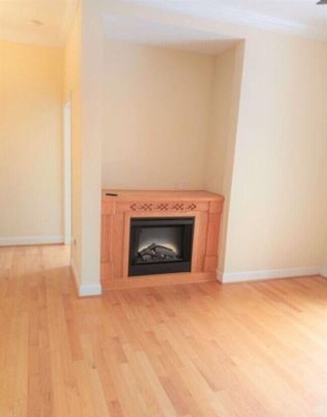 Foto del edificio - 3 bedroom/ 2 bathroom- Bennington on the Park