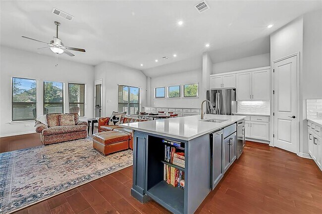 Foto del edificio - 204 Belford St