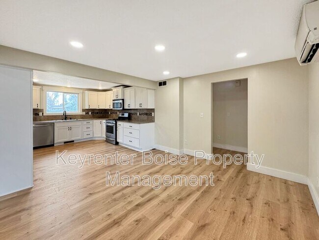 Foto del edificio - 7867 W Camas St