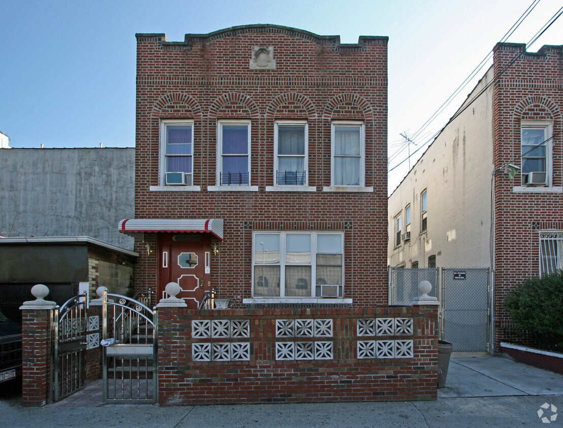 Primary Photo - 365 E 52nd St