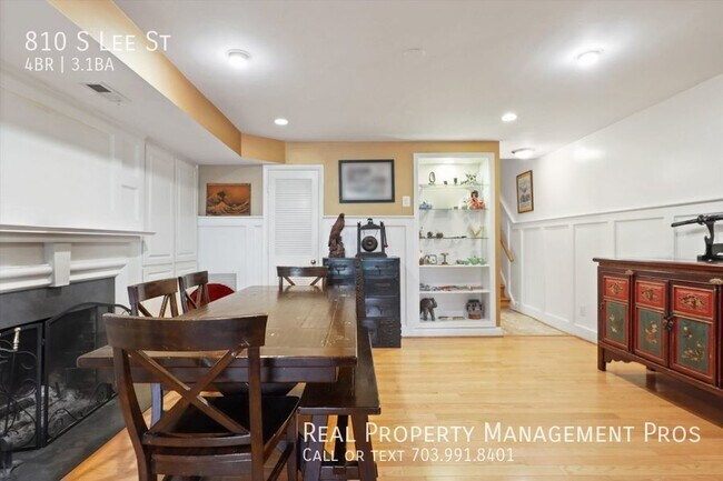 Foto del edificio - 4 Bedroom Old Town Estate - backs to lush ...