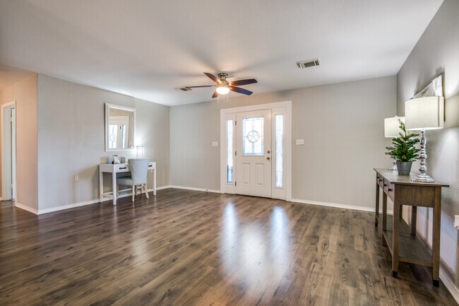 Building Photo - 1300 Randol Mill Ave