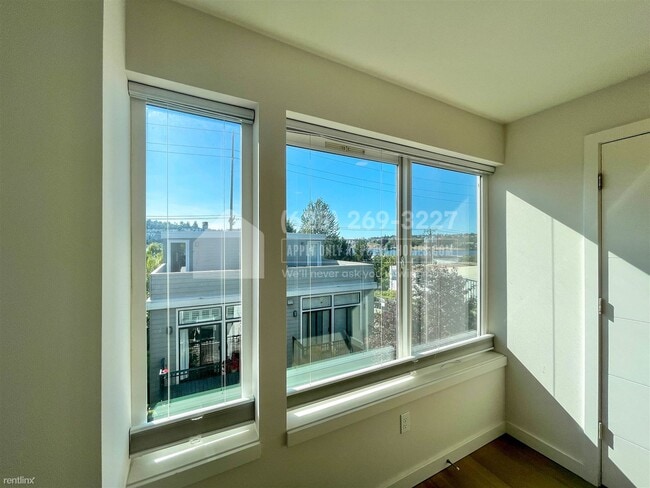Building Photo - 2 br, 2 bath Townhome - 2353 Minor Ave Eas...