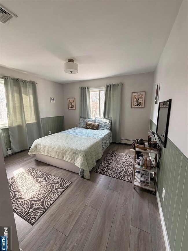 Building Photo - 170 Manhattan Ave