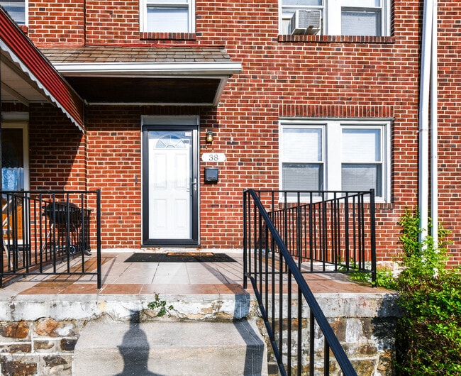 Building Photo - 38 N Rosedale St