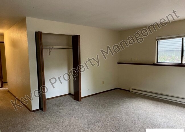 Foto del edificio - 620-622 Endicott St
