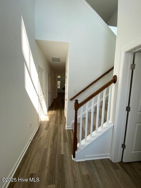Building Photo - 7414 Julius Dr NE