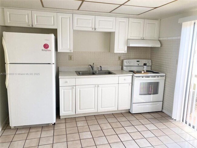 Foto del edificio - 2 bedroom in Miramar FL 33023